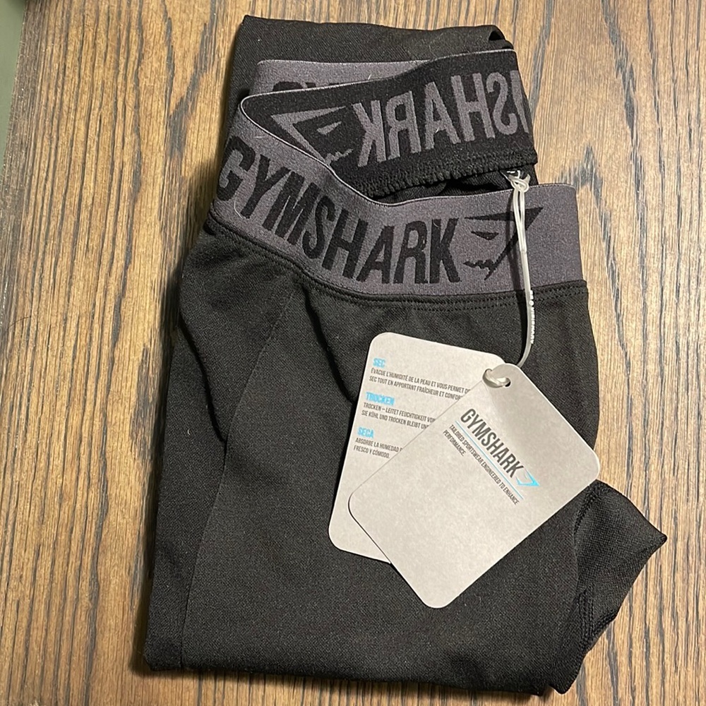 Black Gymshark leggings